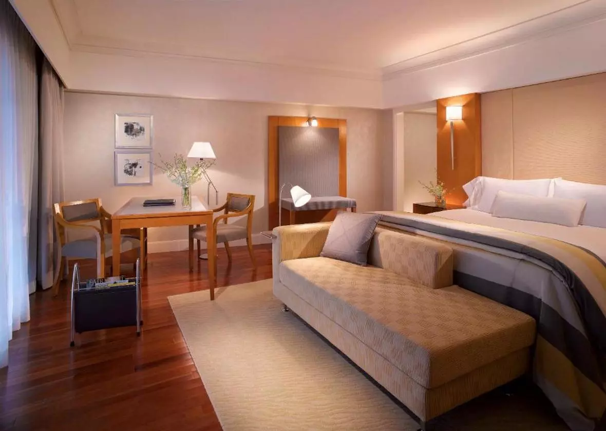 FAIRMONT_SHABAVIZPARVAZ (4).jpg